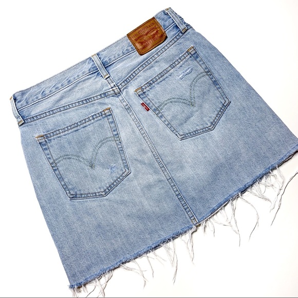 Levi’s Deconstructed Light Blue Denim Skirt 27 - Picture 4 of 8